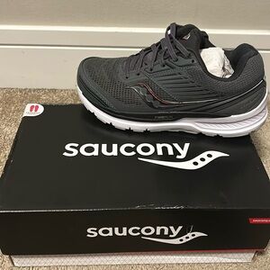 Saucony - woman/wide gym shoes